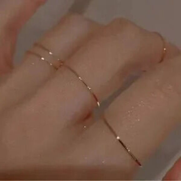 Jewelry - Gold Tone 5pc Minimalist Stackable Rings Set